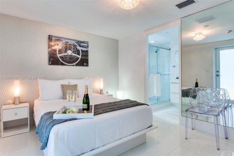Propiedad comercial en venta en Miami Beach, Florida, 237.64 m2 № 2178916 - foto 18