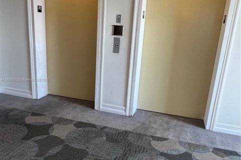 Купить кондоминиум в Холливуд, Флорида 2 спальни, 104.98м2, № 1961320 - фото 28