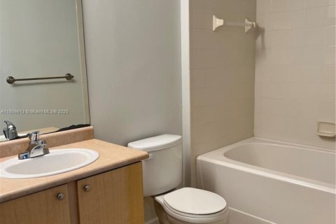 Купить кондоминиум в Холливуд, Флорида 2 спальни, 104.98м2, № 1961320 - фото 15