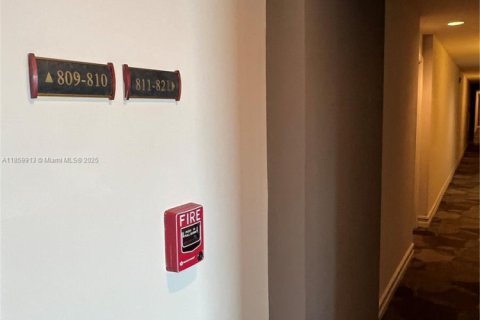 Купить кондоминиум в Холливуд, Флорида 2 спальни, 104.98м2, № 1961320 - фото 24