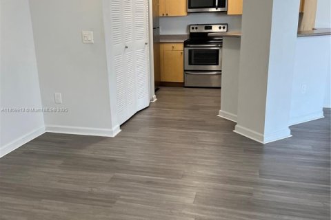 Купить кондоминиум в Холливуд, Флорида 2 спальни, 104.98м2, № 1961320 - фото 19