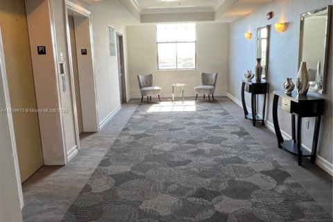 Купить кондоминиум в Холливуд, Флорида 2 спальни, 104.98м2, № 1961320 - фото 26