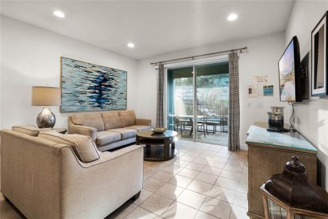 Casa en venta en Kissimmee, Florida, 8 dormitorios, 316.98 m2 № 1525487 - foto 12