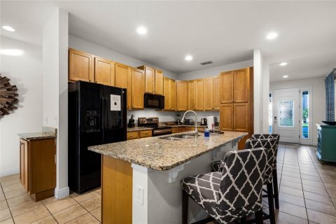 Casa en venta en Kissimmee, Florida, 8 dormitorios, 316.98 m2 № 1525487 - foto 7