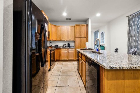 Casa en venta en Kissimmee, Florida, 8 dormitorios, 316.98 m2 № 1525487 - foto 9