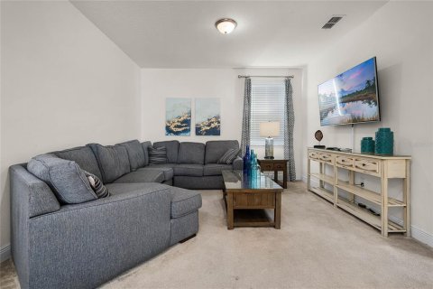 Casa en venta en Kissimmee, Florida, 8 dormitorios, 316.98 m2 № 1525487 - foto 15