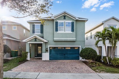 Casa en venta en Kissimmee, Florida, 8 dormitorios, 316.98 m2 № 1525487 - foto 2