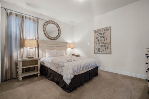 Casa en venta en Kissimmee, Florida, 8 dormitorios, 316.98 m2 № 1525487 - foto 29