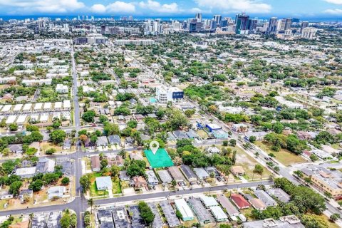 House in Fort Lauderdale, Florida 363.81 sq.m. № 1699873 - photo 2