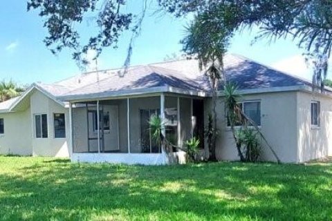 House in Ocala, Florida 2 bedrooms, 109.35 sq.m. № 1760438 - photo 5