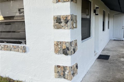 Casa en venta en West Park, Florida, 6 dormitorios, 172.33 m2 № 1978385 - foto 5