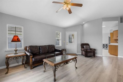 House in Leesburg, Florida 2 bedrooms, 123 sq.m. № 1791842 - photo 6
