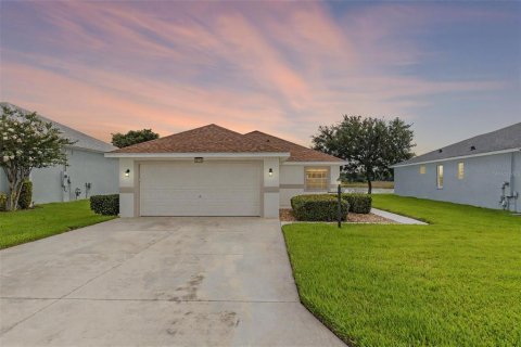 House in Leesburg, Florida 2 bedrooms, 123 sq.m. № 1791842 - photo 2