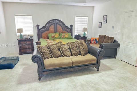 Купить виллу или дом в Хомстед, Флорида 5 спален, 331.38м2, № 2048850 - фото 15