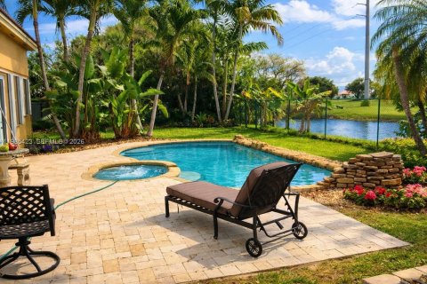 Купить виллу или дом в Хомстед, Флорида 5 спален, 331.38м2, № 2048850 - фото 4