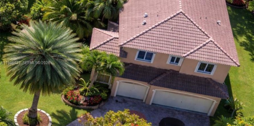 Дом в Хомстед, Флорида 5 спален, 331.38м2 № 2048850