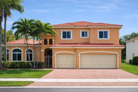 Купить виллу или дом в Хомстед, Флорида 5 спален, 331.38м2, № 2048850 - фото 3