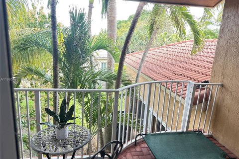 Купить виллу или дом в Хомстед, Флорида 5 спален, 331.38м2, № 2048850 - фото 9