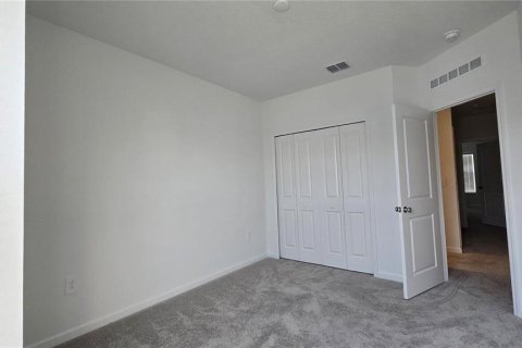 Touwnhouse à louer à Poinciana, Floride: 3 chambres, 176.51 m2 № 2387523 - photo 16