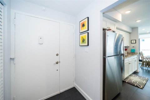Condo in Sarasota, Florida, 2 bedrooms  № 1297307 - photo 24