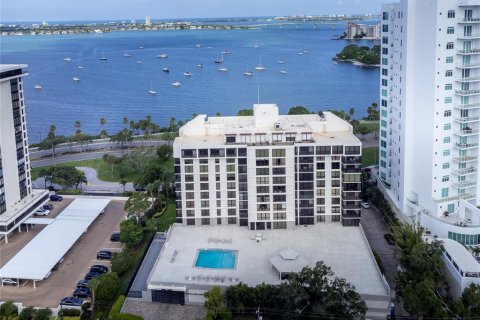 Condo in Sarasota, Florida, 2 bedrooms  № 1297307 - photo 8