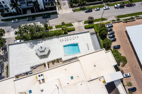 Condo in Sarasota, Florida, 2 bedrooms  № 1297307 - photo 9