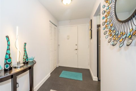 Condo in Sarasota, Florida, 2 bedrooms  № 1297307 - photo 23