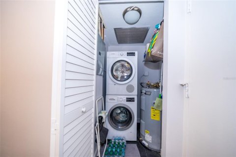 Condo in Sarasota, Florida, 2 bedrooms  № 1297307 - photo 25