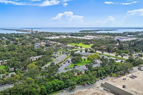 Condo in Saint Petersburg, Florida, 2 bedrooms  № 1909238 - photo 30