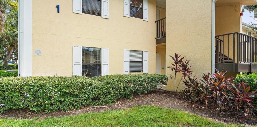 Condominio en Saint Petersburg, Florida, 2 dormitorios № 1909238