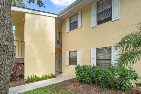 Condo in Saint Petersburg, Florida, 2 bedrooms  № 1909238 - photo 21