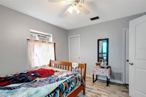 House in Tampa, Florida 3 bedrooms, 130.62 sq.m. № 1869240 - photo 11