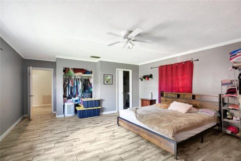 House in Tampa, Florida 3 bedrooms, 130.62 sq.m. № 1869240 - photo 12