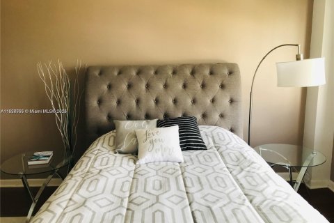 Copropriété à vendre à Aventura, Floride: 1 chambre, 82.4 m2 № 1825855 - photo 12