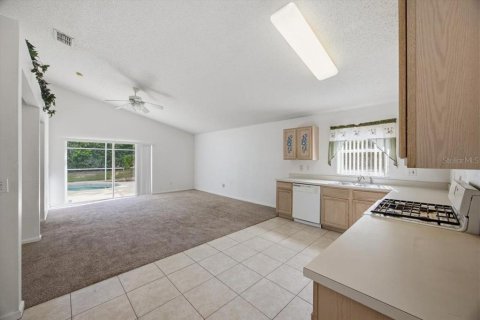 Casa en venta en Clermont, Florida, 4 dormitorios, 175.49 m2 № 2145395 - foto 17