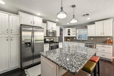 House in Winter Garden, Florida 3 bedrooms, 206.71 sq.m. № 1852496 - photo 13