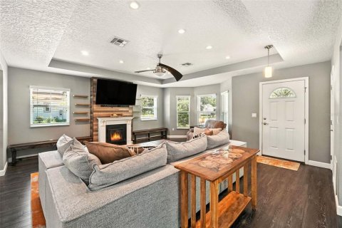 House in Winter Garden, Florida 3 bedrooms, 206.71 sq.m. № 1852496 - photo 6