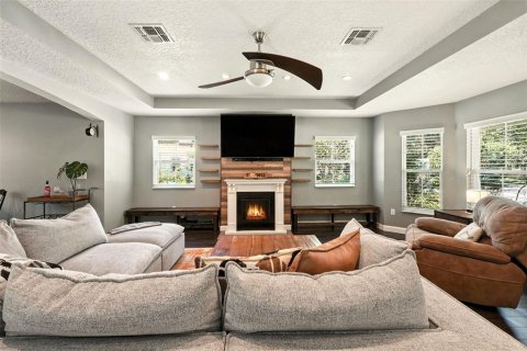 House in Winter Garden, Florida 3 bedrooms, 206.71 sq.m. № 1852496 - photo 5