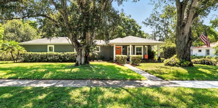 House in Winter Garden, Florida 3 bedrooms, 206.71 sq.m. № 1852496