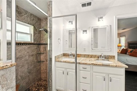 House in Winter Garden, Florida 3 bedrooms, 206.71 sq.m. № 1852496 - photo 22