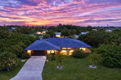 Villa ou maison à Port Charlotte, Floride 3 chambres, 185.8 m2 № 2102810