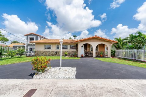 Купить виллу или дом в Майами, Флорида 3 спальни, 150.41м2, № 1452813 - фото 2