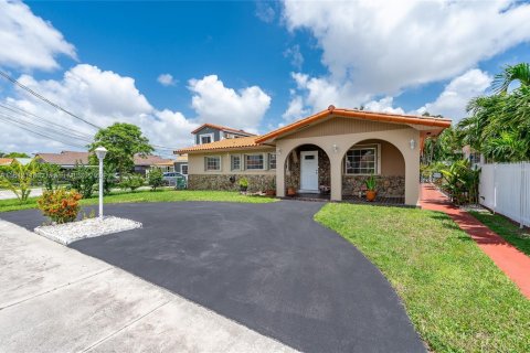 Купить виллу или дом в Майами, Флорида 3 спальни, 150.41м2, № 1452813 - фото 3