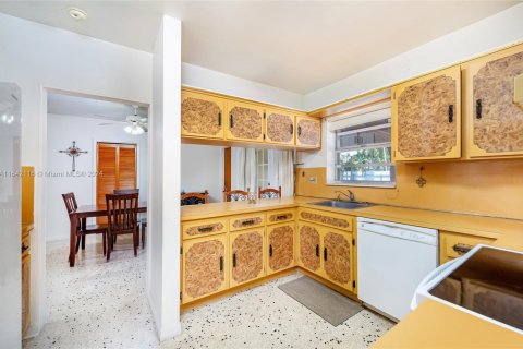 Купить виллу или дом в Майами, Флорида 3 спальни, 150.41м2, № 1452813 - фото 28