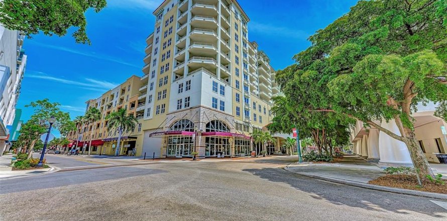 Condo in Sarasota, Florida, 2 bedrooms № 2202368