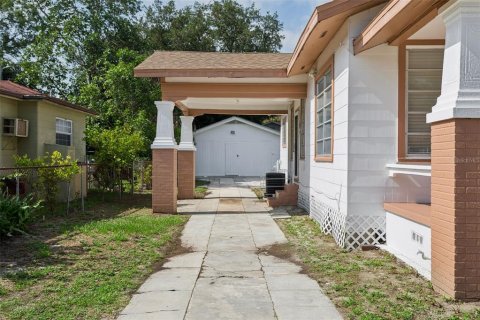 House in Tampa, Florida 3 bedrooms, 110.37 sq.m. № 2237734 - photo 4