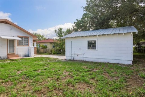 House in Tampa, Florida 3 bedrooms, 110.37 sq.m. № 2237734 - photo 23