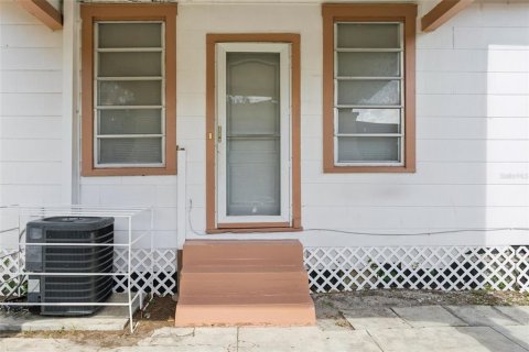 House in Tampa, Florida 3 bedrooms, 110.37 sq.m. № 2237734 - photo 5