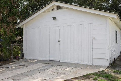House in Tampa, Florida 3 bedrooms, 110.37 sq.m. № 2237734 - photo 25