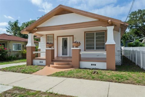 House in Tampa, Florida 3 bedrooms, 110.37 sq.m. № 2237734 - photo 2